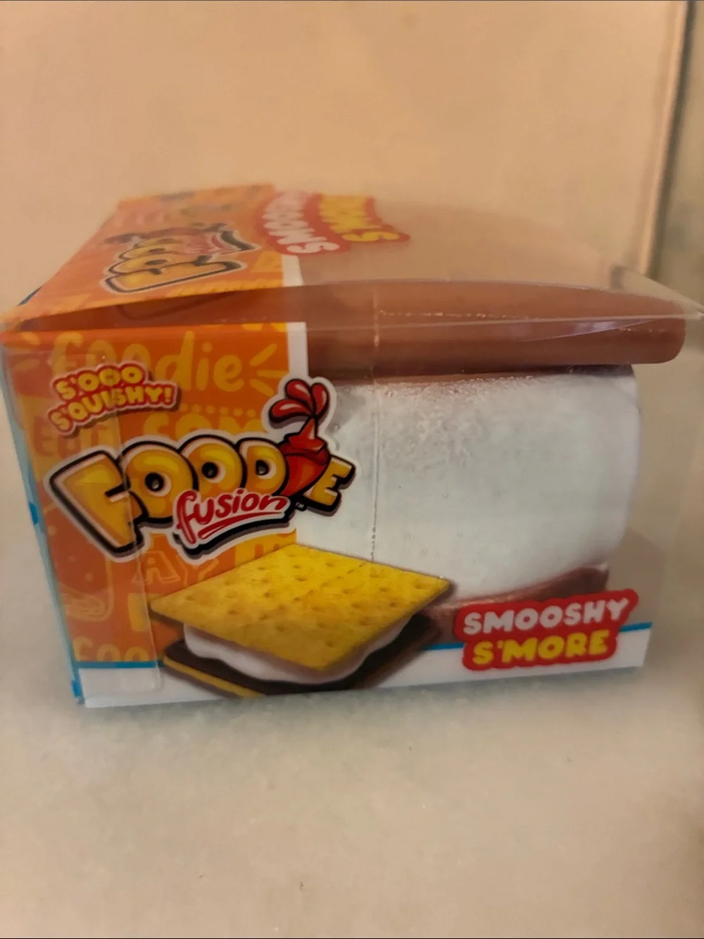 Foodie Fusion Smooshy S’more White & Brown Squishy Kids Toy